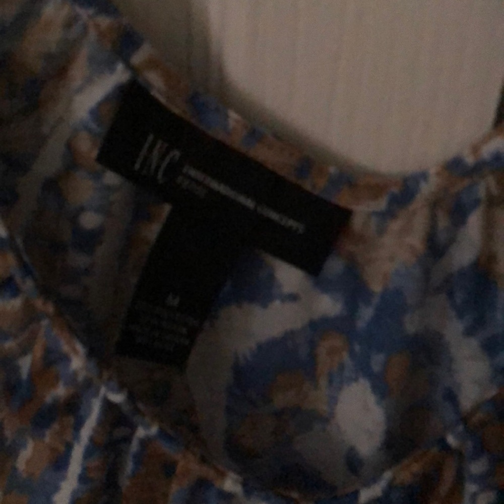 Blouse - Picture 2 of 3